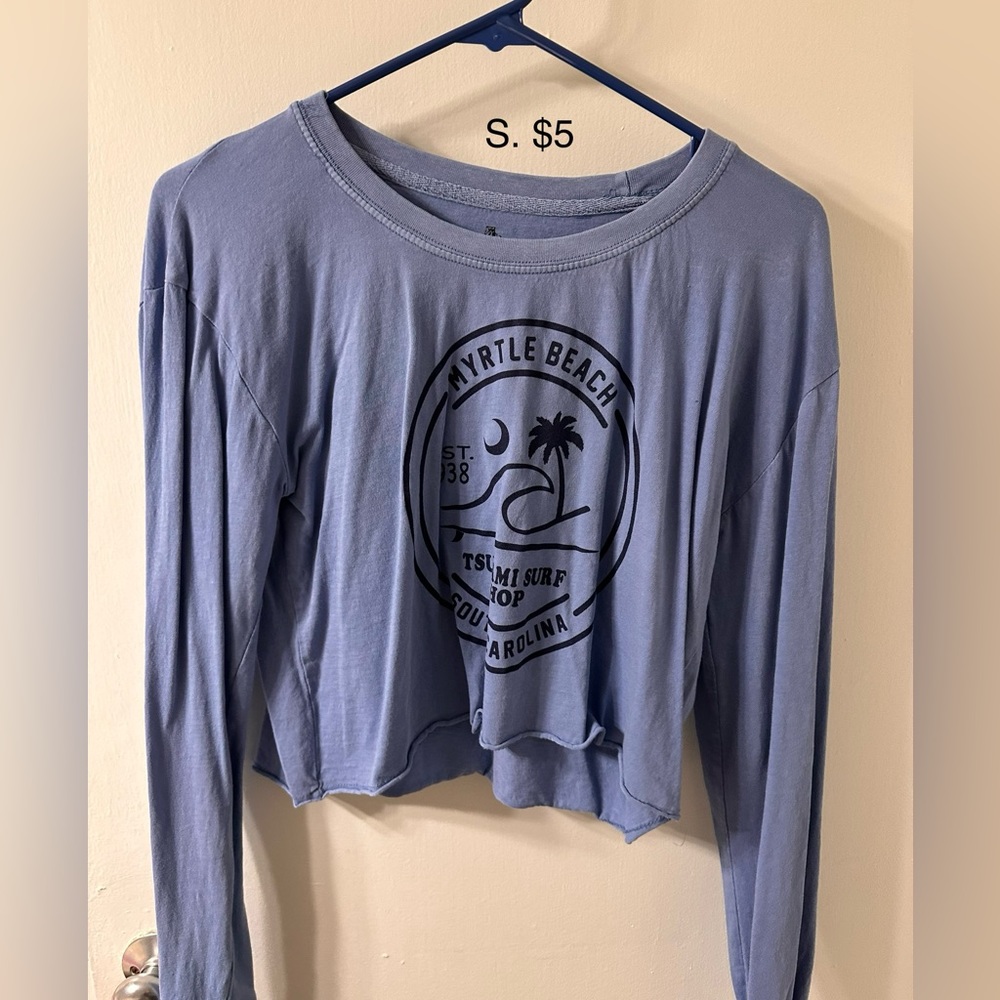Long sleeve crop